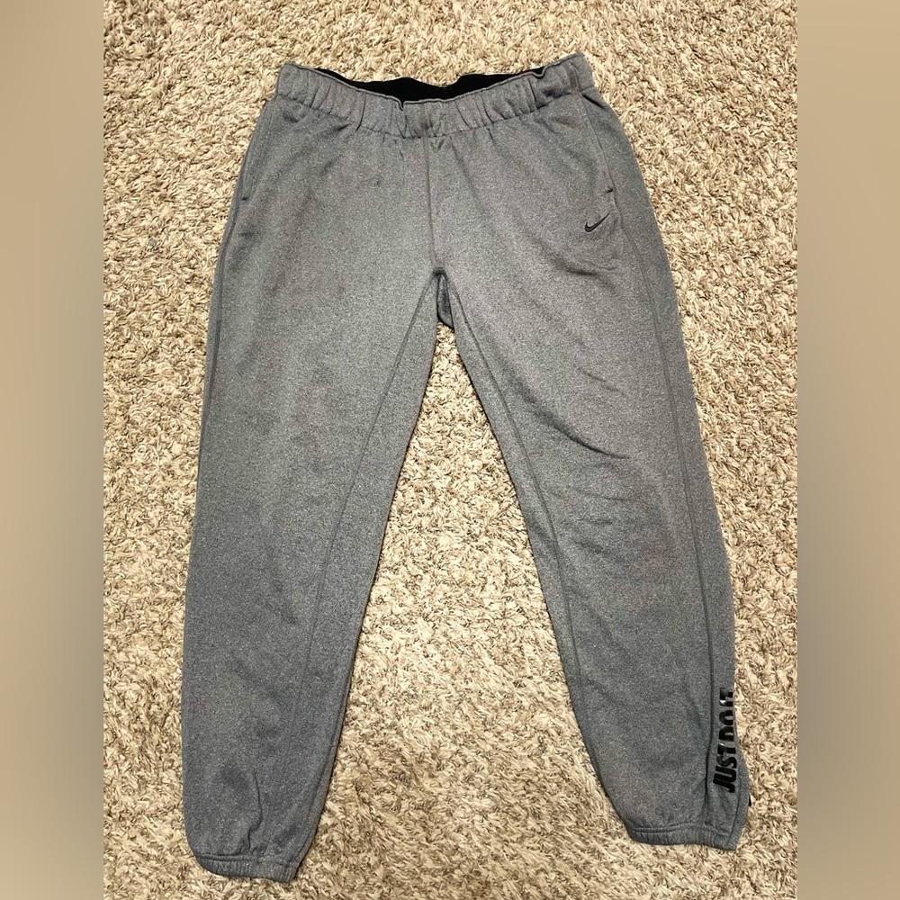 Nike sweatpants size M